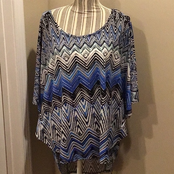 Notations Winged Sleeve Chevron Style Top Size 1X Blue Gray White - Picture 1 of 4